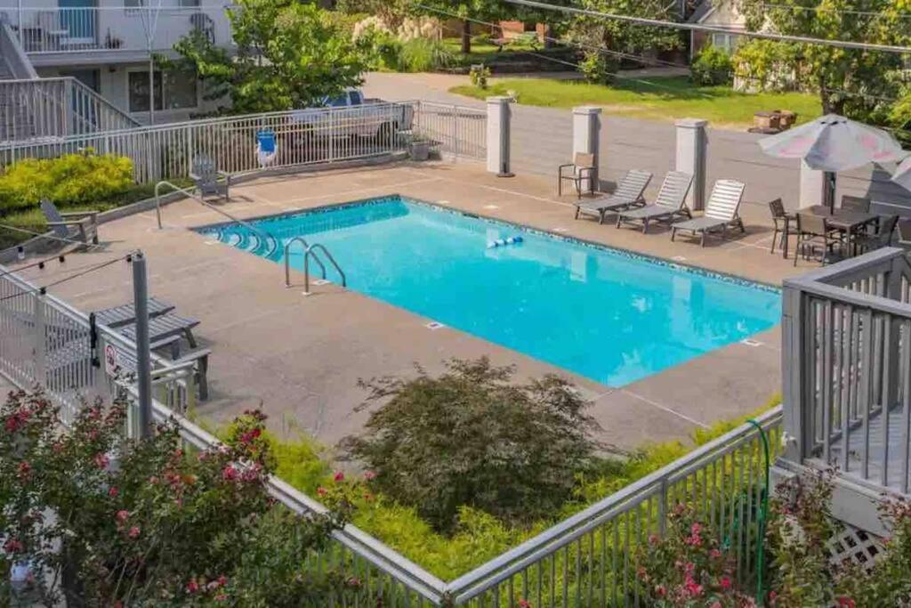Walk To 12 South, 7 Min To Downtown, Free Parking! Appartement Nashville Buitenkant foto